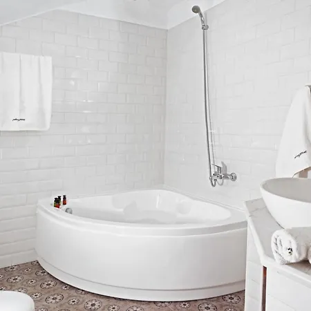 Ioanna By Pelion Esties *